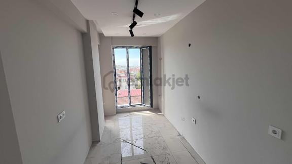 M. Akif Ersoy Mahallesinde 72 M² 2+1 Satılık Daire 2