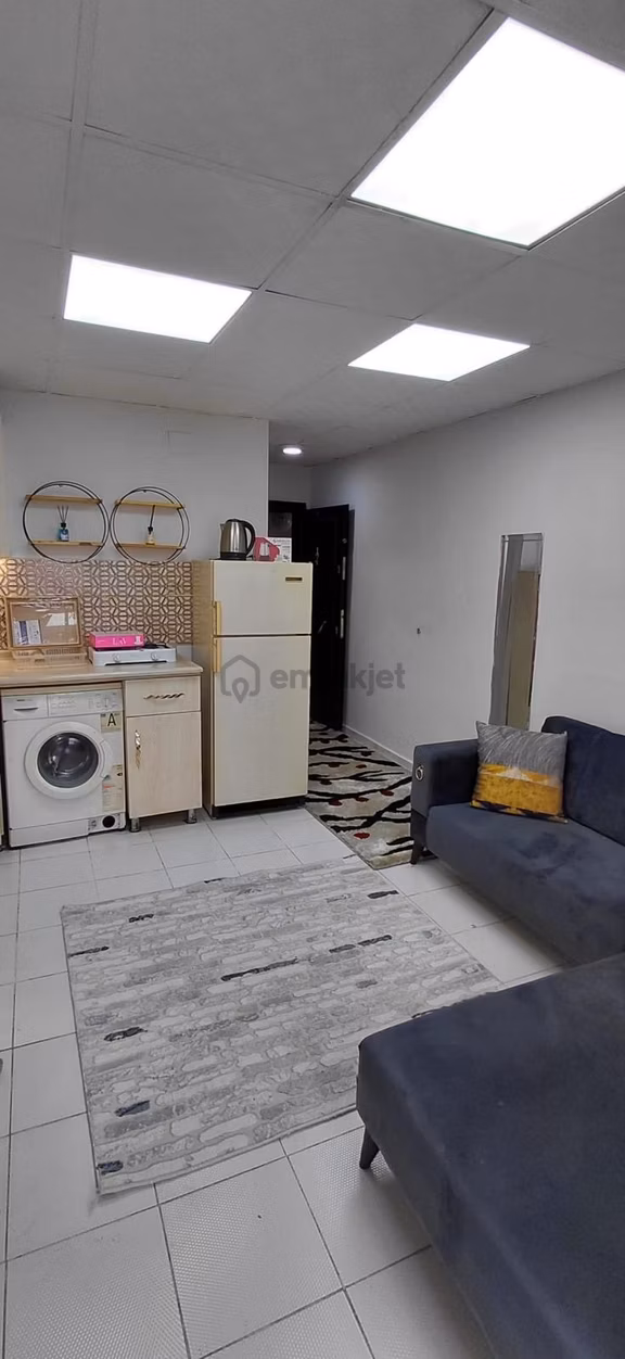 Adana Seyhan Baraj Yolunda Plaza Otel Arkasında Eşyalı Kiralık 1+0 1