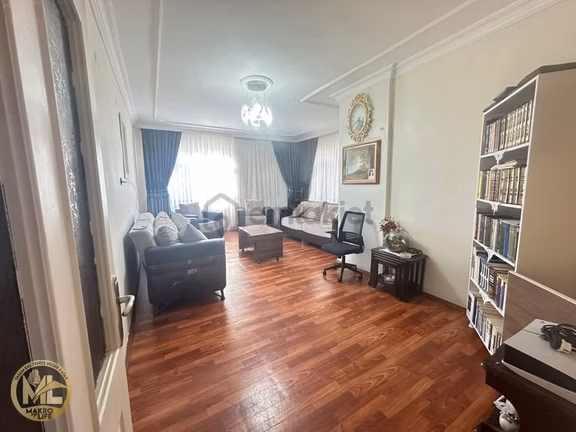 Tesisler Ana Cadde Üzeri Satılık 3+1 Kooperatif Dairesi 2