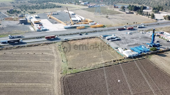 İzmir Ç.kale Yoluna Sıfır Kiralık Depolama Alanı 2
