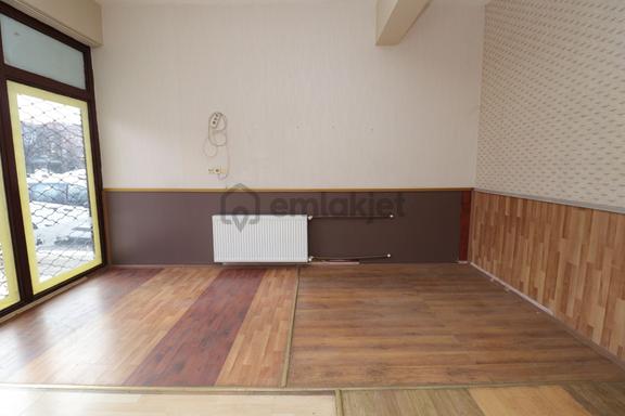 Etimesgut Elvan Mh.cadde Yakını 50 M2 Mutfak+wc Kiralık Dükkan 2