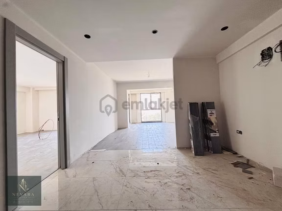 Beşevler'de İzmir Yoluna Cephe 4+1 150 M2 Net Kiralık Ofis 2