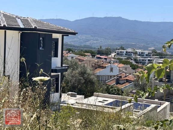 Kuşadası Soğucakta Full Deniz Manzaralı 200 M² İmarlı Arsa 2