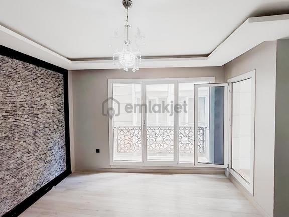 Gop Karlıtepe'de Otoparklı Özel Tasarım 2+1 Kıralık Daire 1