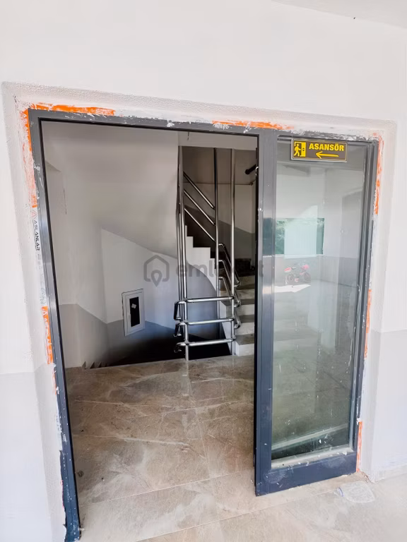 Remax Nadir'den Kavaklarda Sıfır 2+1 Satılık Daire 2