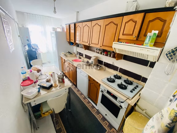 Plevne Mah. 3+1 Geniş M2 Ara Katta Masrafsız Daire 1
