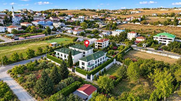 Remax Ten Büyükçekmece Karaağaçta Acil Satılık Sıfır 4+1 Villa 1