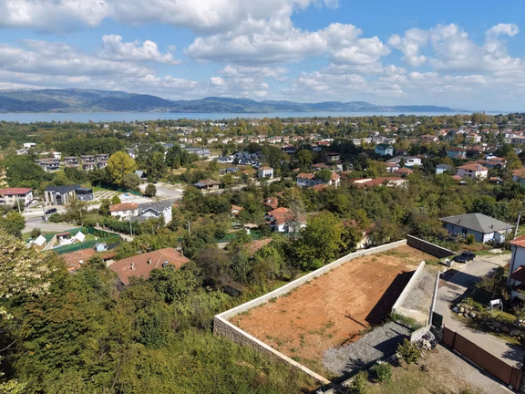 Sapanca Yanık'ta Satılık 887m² İmarlı Villa Arsası 1