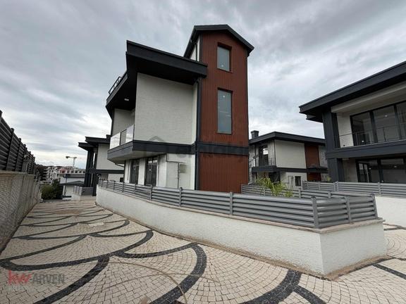 Kw Arven'den Elysıum Country'de 4+1 Müstakil Havuzlu Villa 1