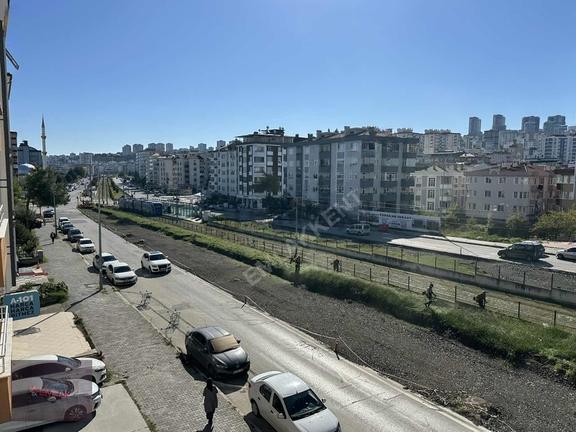 Emlakkent'ten Tramvaya Yürüme Mesafe Ara Kat Geniş 2+1 Daire 1