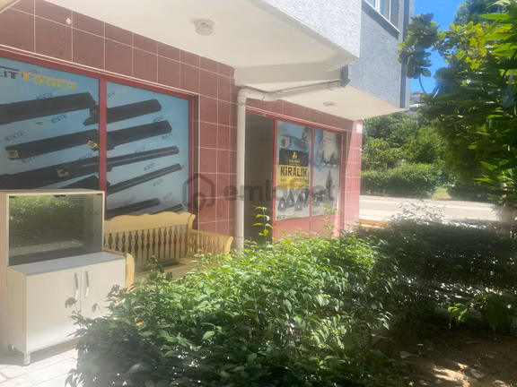 Üçevler Merkezi Konumda Kiralık Dükkan 2