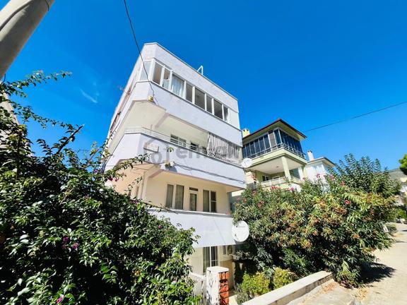 Altınoluk Denize Yakın Katta Tek Daireli Bina Da Masrafsız 2.kat 3+1 Satılık Daire 1