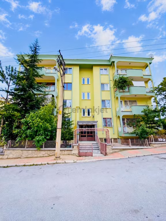 Adliye Yanı Hilal Sitesinde Kiralık Yeni Boyalı 3+1 Daire 1