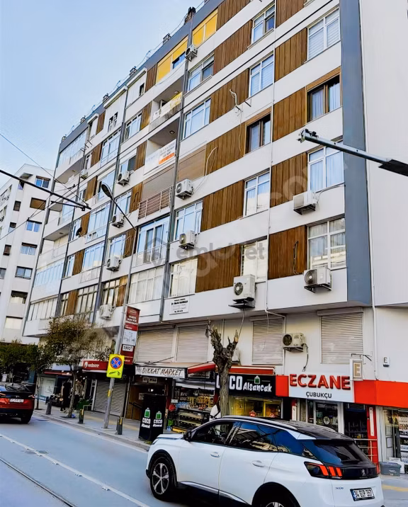 Alsancak Şair Eşref Bulvarı Muhteşem Konumda 3+1 Satılık 1