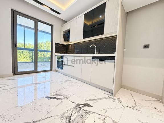 Yükselden Altınkumda Ara Kat 2+1 Yerden Isıtma Ebeveyn Banyo 1