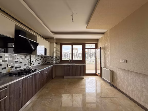 Eras Gayrimenkul'den Radisson Arkası Satılık Lüks Daire 2