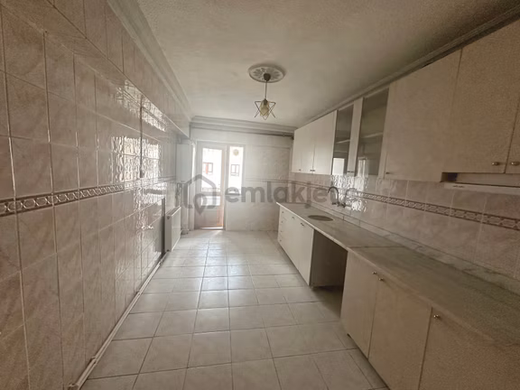 Bahçelerüstü Saimekadın Belediye Yakını Kiralık 3+1 2