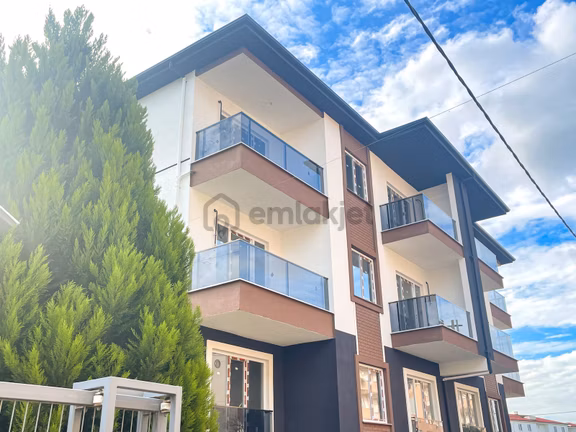 Kumbağ Yeni Binada Ferah Ve Denize Yakın Kiralık Sıfır 2+1 Daire 1