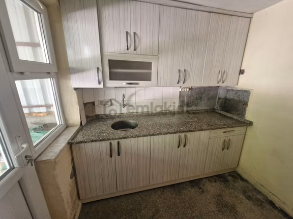 Davraz Mah. De Müstakil Davraz Evi Sobalı 1