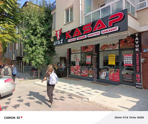 Aksaray Caddesinde Şehitler Metro Durağında 160 M2 +bahçeli 1