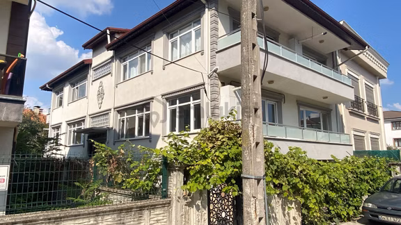 Adapazarı Karaağaç Bulvarında 2+1 Harika Konumda Çarşı İçinde .. 1