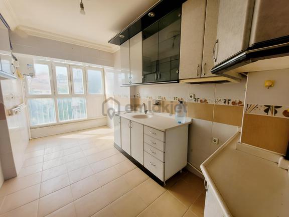Ayvalı Rozet Sokakta 3+1 125 M2 Güneybatı Ferah Cepheli Daire ! 2