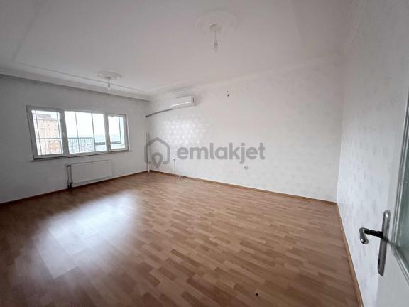 Kare'den Seyrantepe C Bloklarda Kiralık 3+1 Daire. 1