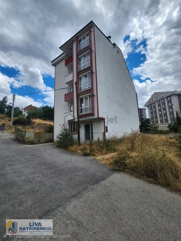 Karabük 100.yıl Mahallesinde Satılık 1+1 Daire 2