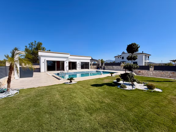 Didim’de Satılık Ultra Lüks Tek Katlı Müstakil Villa 1