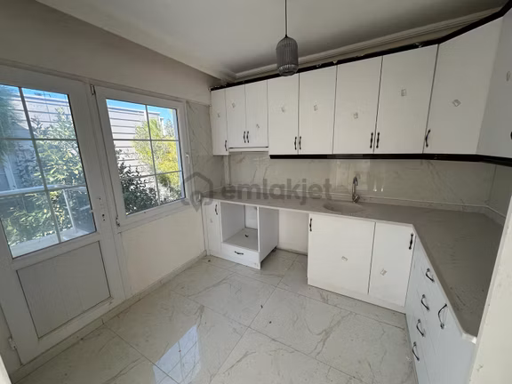 Didimde Kiralık 2+1 Ayrı Mutfak Geniş Daire 2