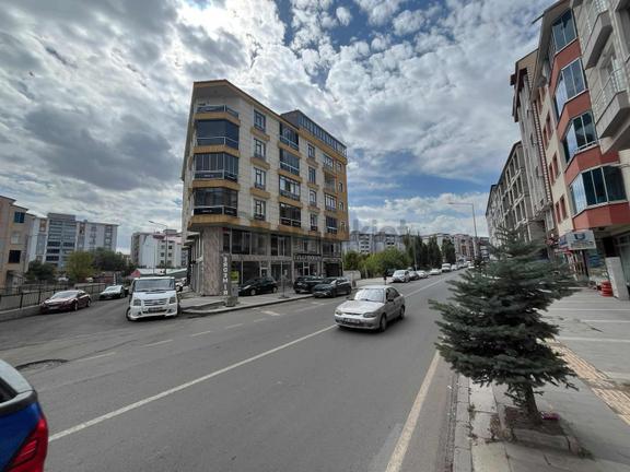 Şehitler'de Köşe Başında 3+1 Daire Ara Kat Balkon Asansör Yolcep 1