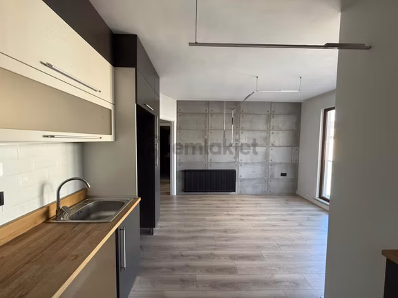 Kayışdağı Nasır Cad 2+1 Açık Mutfak Balkonlu 65 M2.3 Kat 2