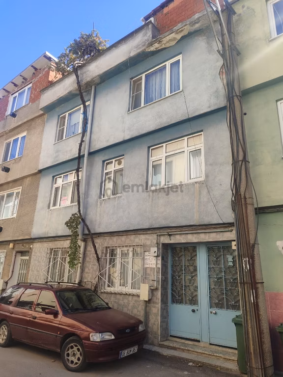Yeşilova Da Satılık Müstakil Tapulu 3 Katlı Bina 1