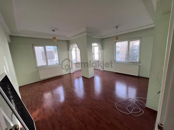Maltepe Zümrütevlerde Palmiye Sitesi İçerisinde 3+1kiralık Daire 1