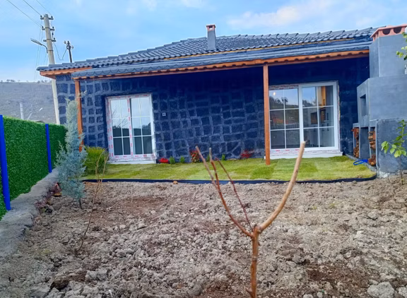 Şehzadeler Kağan Köyünde Satılık Villa Konseptinde Lüks Köy Evi 1