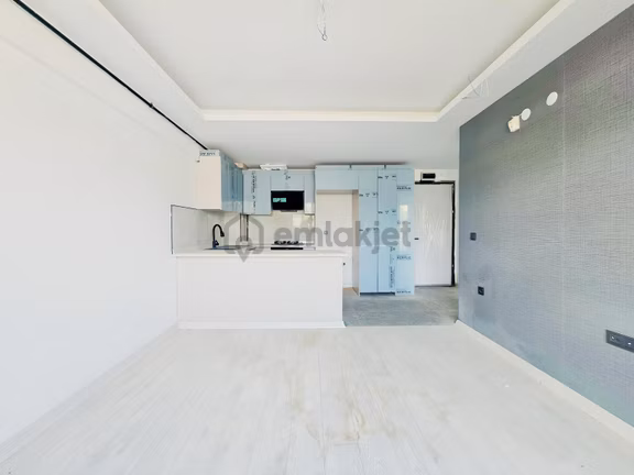 İncek Taşpınar, Ara Katta, Geniş, Balkonlu 1+1 Kiralık 1