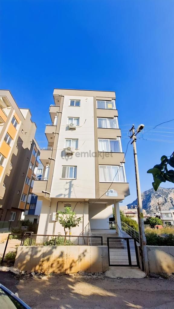 Kozan Gayrimenkulden Kıtır Fırın Civarında 1+1 Daire 2