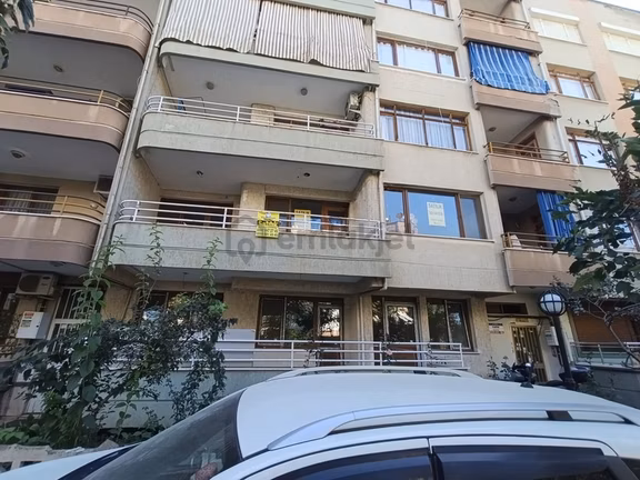 File Market Ve Cumhuriyet Cami Yakını Satılık 3+1 Daire 1