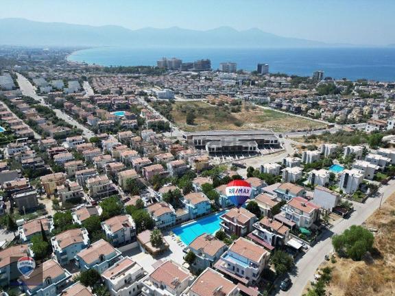 Kuşadası Yavansu Da, Yenilenmiş, Eşyalı, Havuz Cepheli,tripleks Villa 2