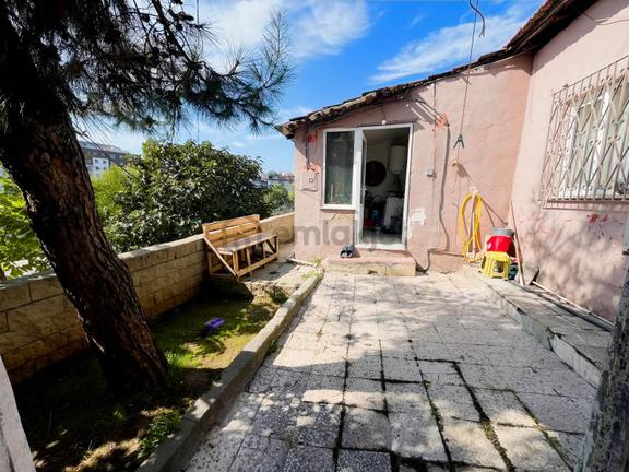 Kağıthane Şirintepe Mh Güzeldere Cd 2+1 Bahçeli Müstakil Kiralık 2