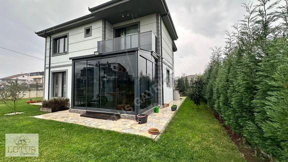 Kartepe Mükemmel Lokasyonda Satılık 4+1 Özel Müstakil Villa 1