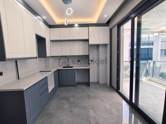 Emadan Ana Cadde, İşyerleri Ve Sinpaşa Yakın Satılık 2+1 Sıfır Daire 1