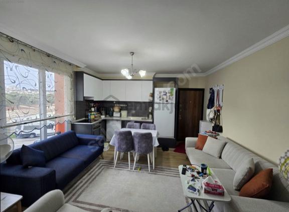 Kuşadası Merkez Değirmendere Mevkiinde 1+1 Doğalgaz Alt Yapısı Cam Balkonlu Satılık Daire 2