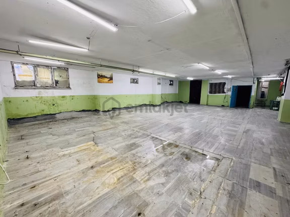 200 M2 Kiralık Dükkan Depoya Atölyeye Uygundur Metro Yakın 2