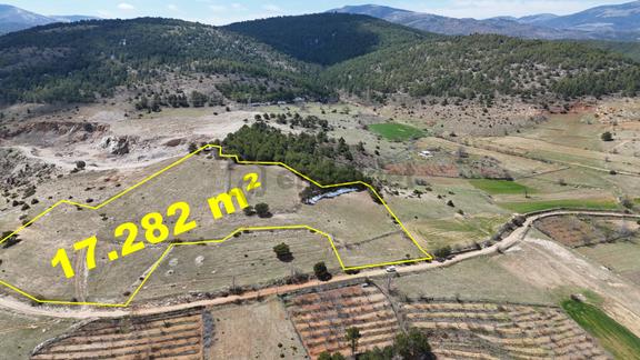 Doğanhisar Kemer Mahallesi'nde Satılık 17.282 M² Tarla 2