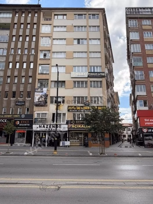 Yakamoz Gayrımenkuldan Çarşı Merkezde Kiralık Eşyalı Daire 1