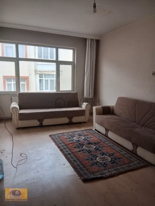 İzzetpaşa Mah. Satılık 2+1 Ara Kat Daire 1