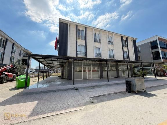 Hanlıköyde Satılık Dükkân 250 M² + 150 M² Bodrum Yatırımlık 2