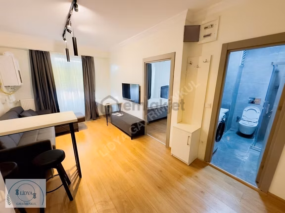 Kayışdağı Mh. Yeni Binada Lüx Eşyalı Ara Kat Geniş 1+1 2