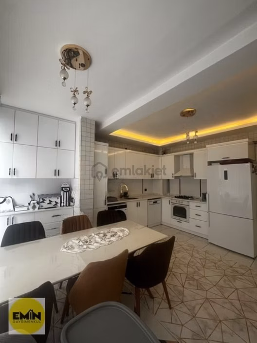 Emin Gyo'dan Gaziosmanpaşa Mahallesinde 4+1 Ters Dubleks Daire 1